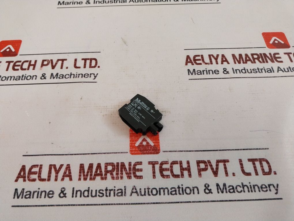 Lot Of 5X Klockner Moeller Ba9S Lamp Holder 130V