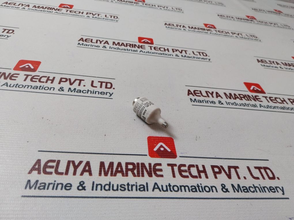 Lot Of 5X Lindner Fuse Links 4A 500V