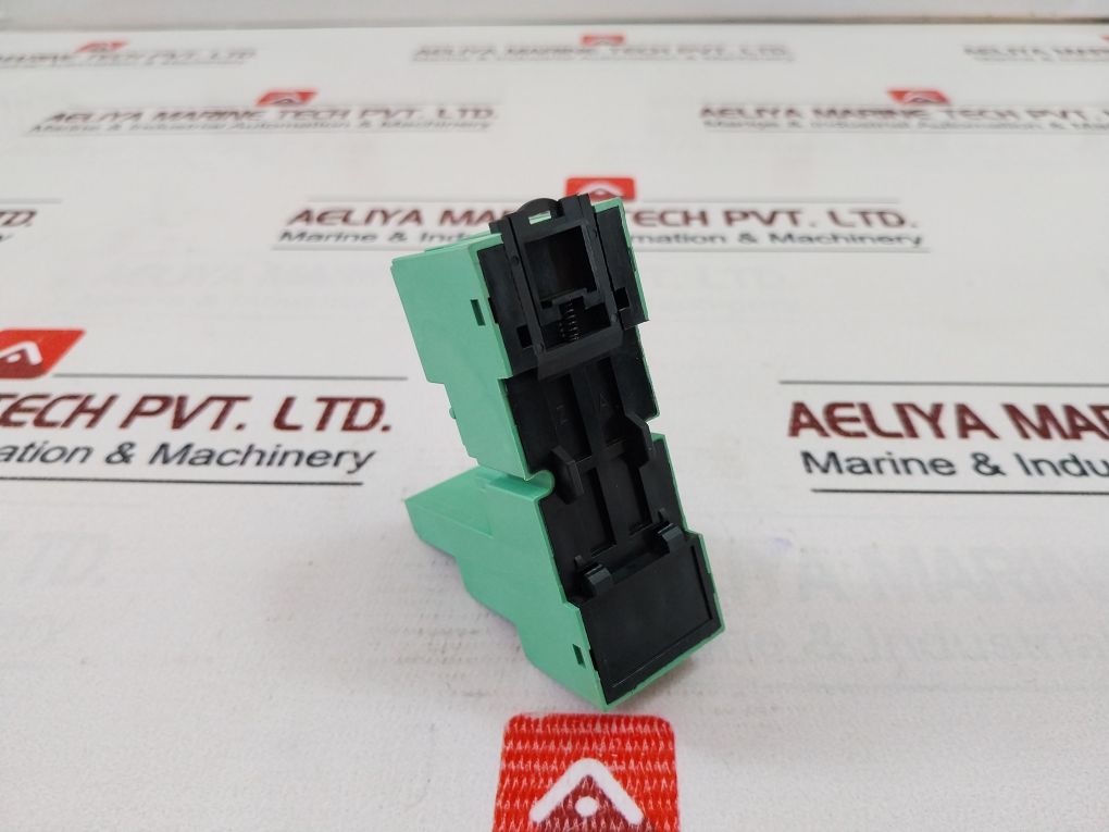 Lot Of 5X Phoenix Contact 28 33 576 Relay Socket 10A 300 Vac