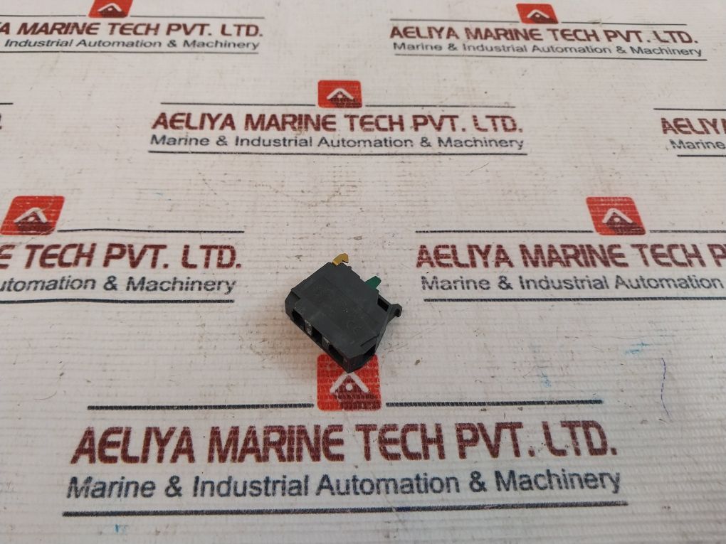 Lot Of 7X Telemecanique Zbe-101 Switch Contact Block 10A