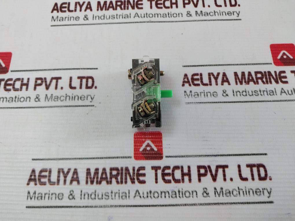 Lot Of 7X Ge Cr104P Contact Block