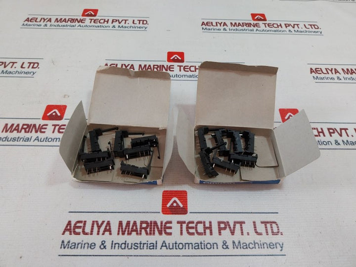 Lot of 7x Omron P2R-08P Relay Socket 5A 250 Vac
