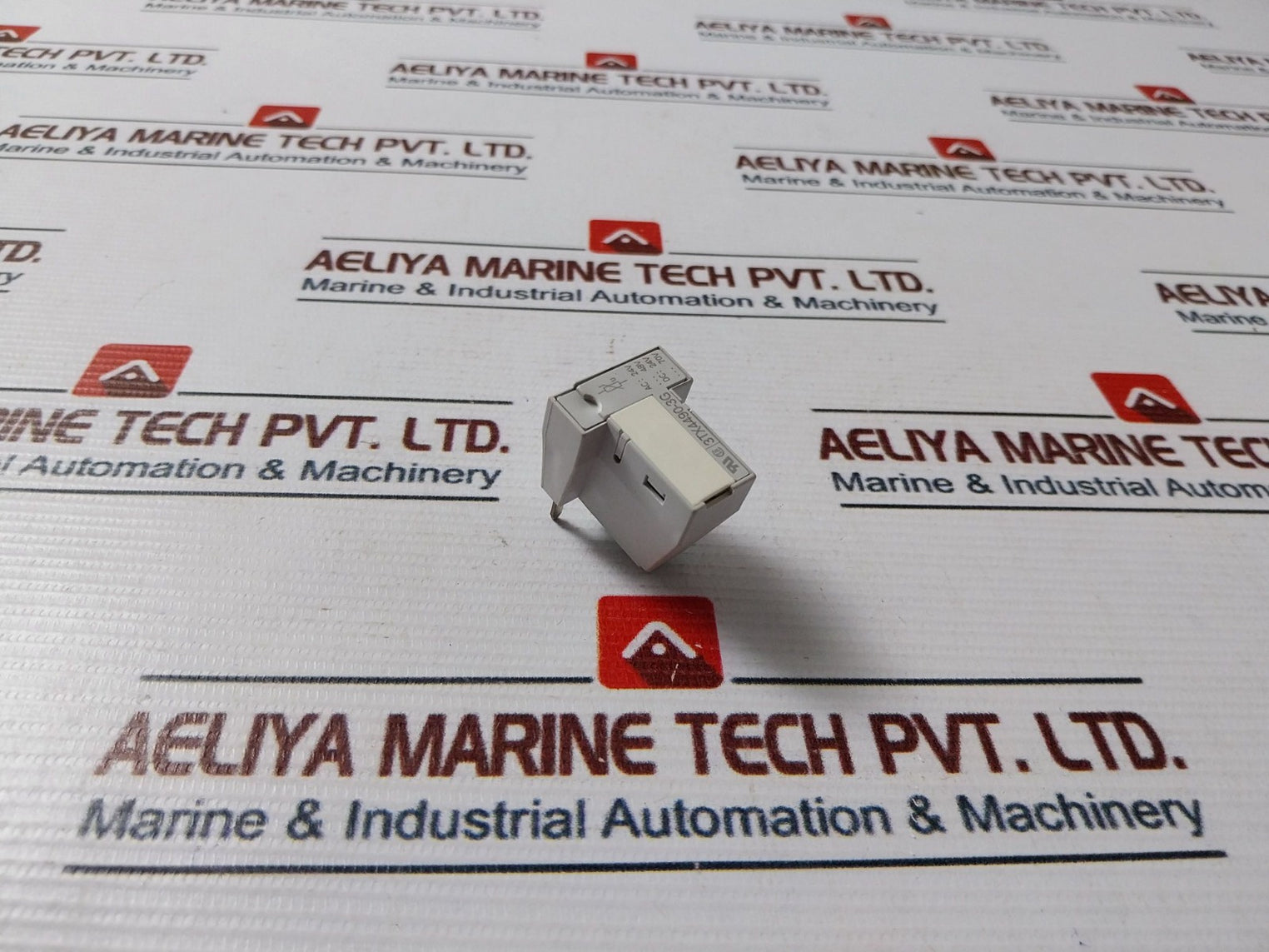 Lot Of 7X Siemens 3Tx4490-3G Surge Suppressor Varistor 24/48V