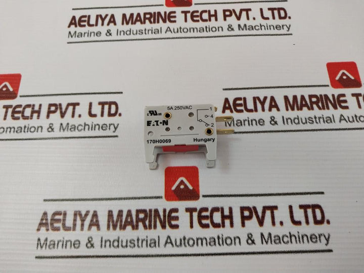 Lot Of 9X Eaton 170H0069 Microswitch 5A 250Vac