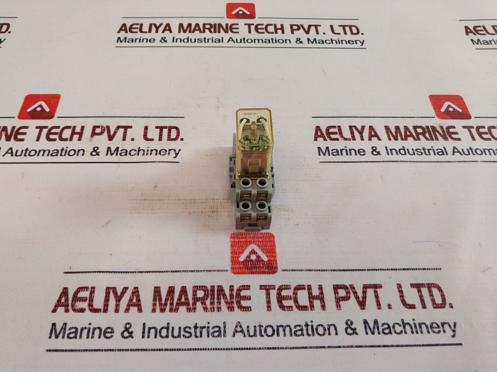 Lot Of 8X Idec Rh2B-ul Compact Power Relay With Base