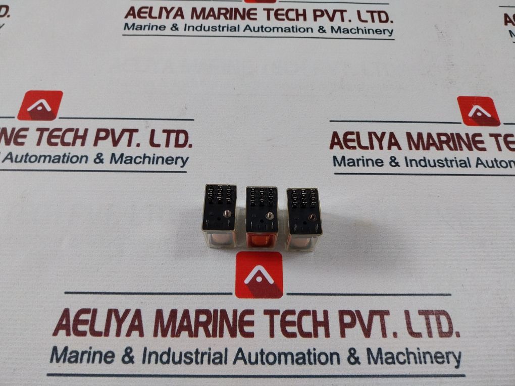 Lot Of 8X Sdc Relais K4-24V-1 Relay 890Ohms 6600T