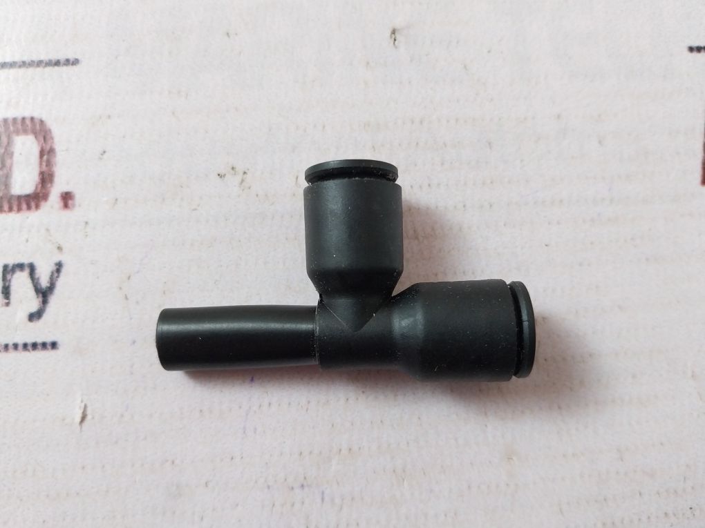 Lot Of 9X Legris 3183 08 00 Plug In Run Tee With Plastic Tail Piece