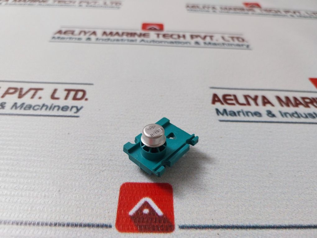 Lot Of 9X Nte Nte928 8-lead Metal Can