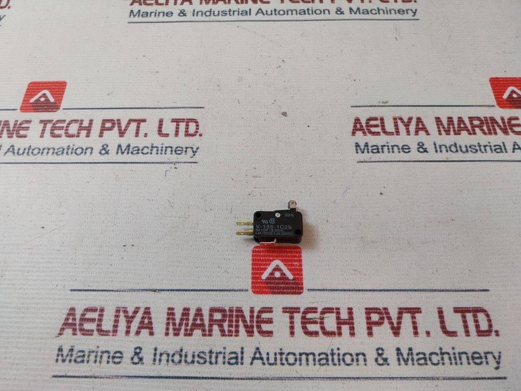 Lot Of 9X Omron V-155-1C25 Microswitch Roller Lever Short