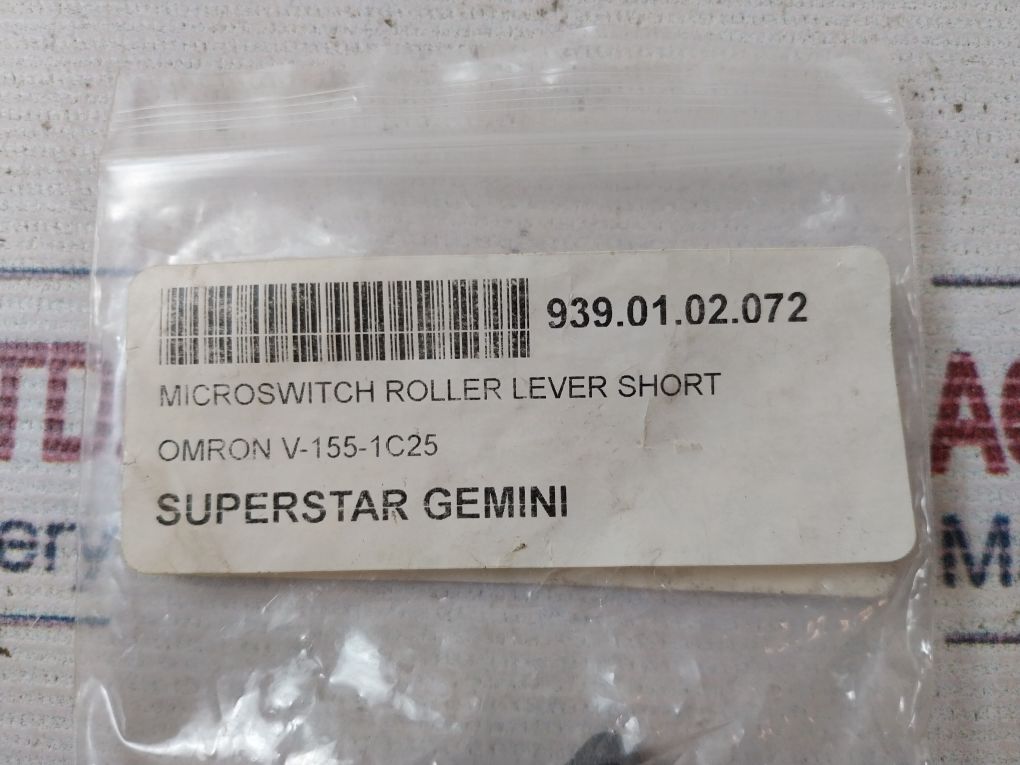 Lot Of 9X Omron V-155-1C25 Microswitch Roller Lever Short