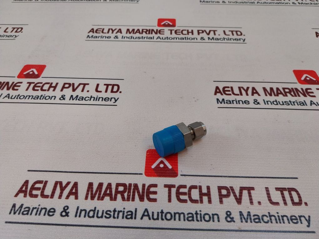 Lot Of 9X Swagelok Ss-400-1-8 Valve Connector 3.4-24.1 Bar