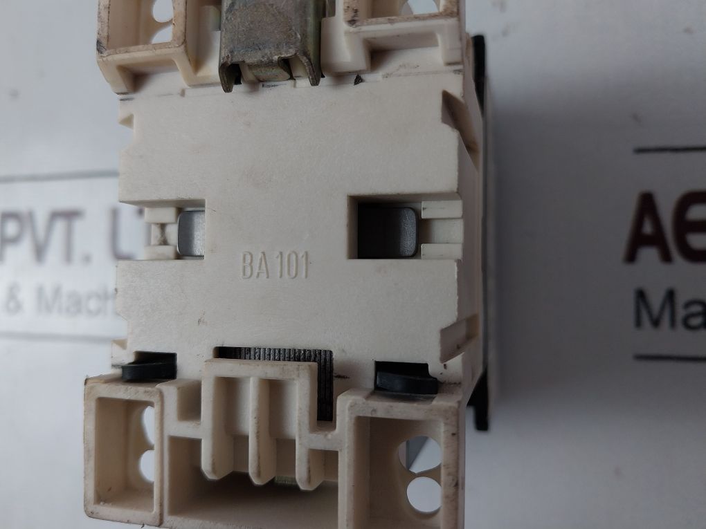 Lovato C4 Contactor 600V Ac 6A