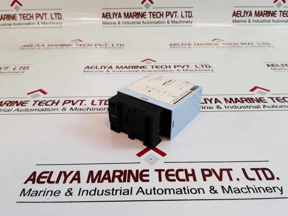 Lovato T1E Time Relay On Operate 0,3 To 30 Sec With Sr2P-06A Socket Base