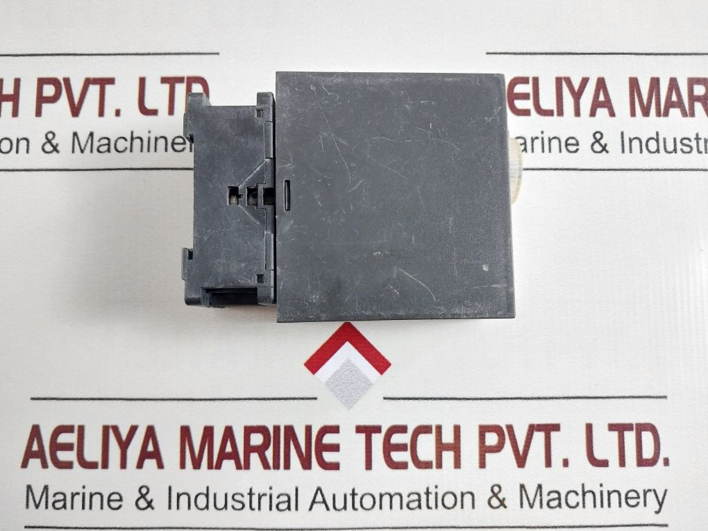 Lovato T2Ne Star-delta Time Relay 0,3 To 30 Sec