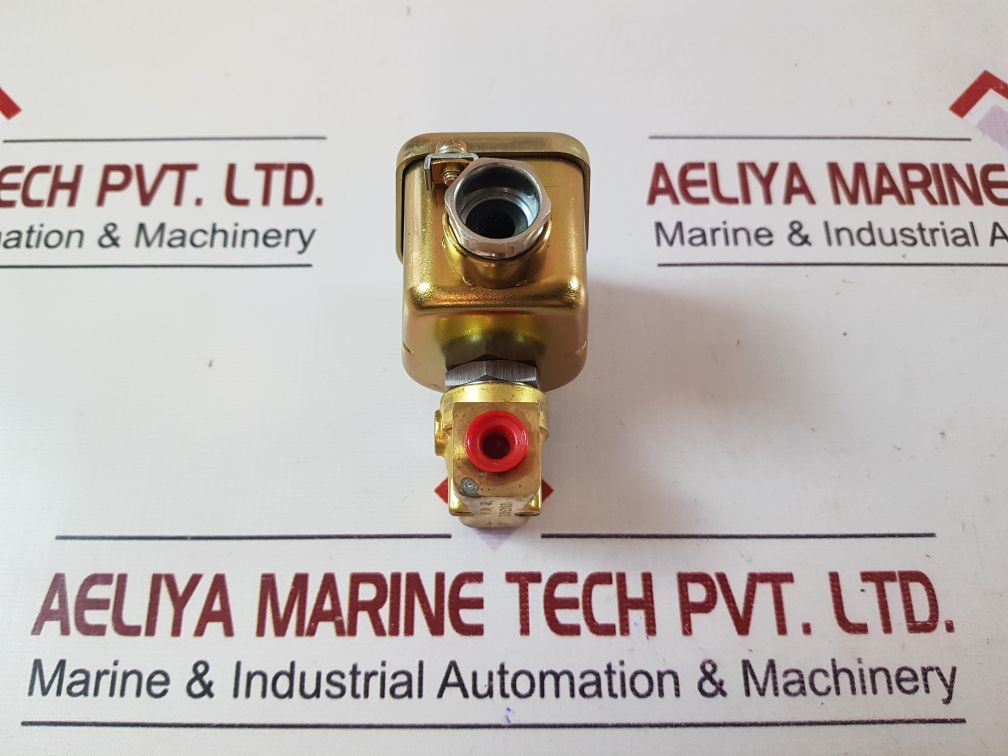 Lucifer 121K2423 Solenoid Valve