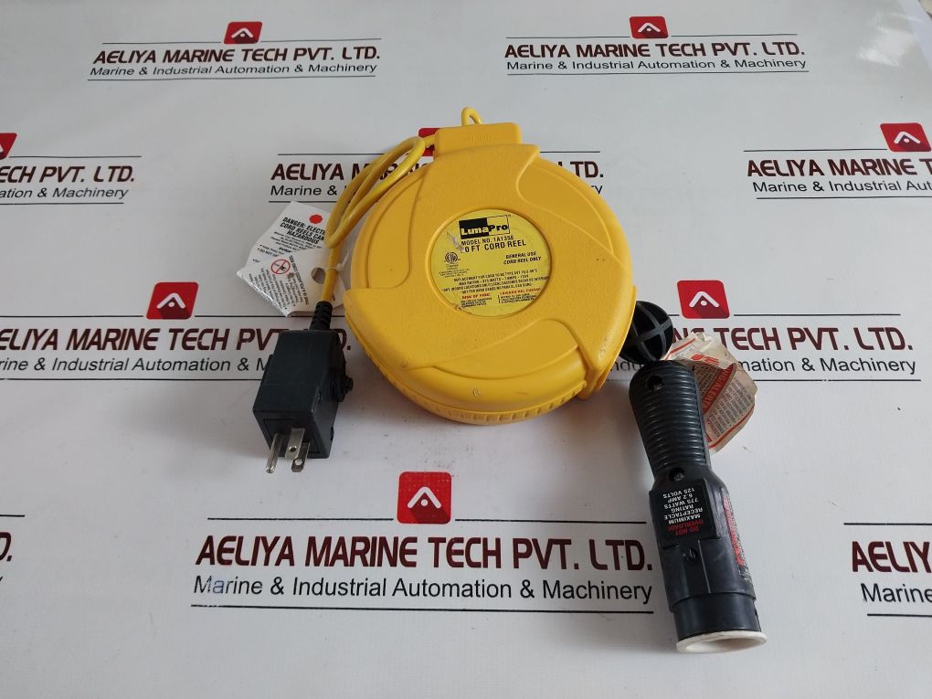 Lumapro 1A135E 20 Ft Cord Reel Light