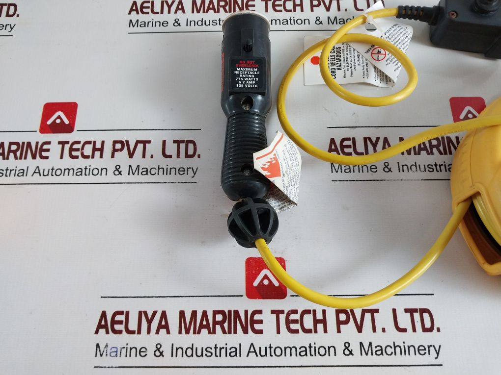 Lumapro 1A135E 20 Ft Cord Reel Light