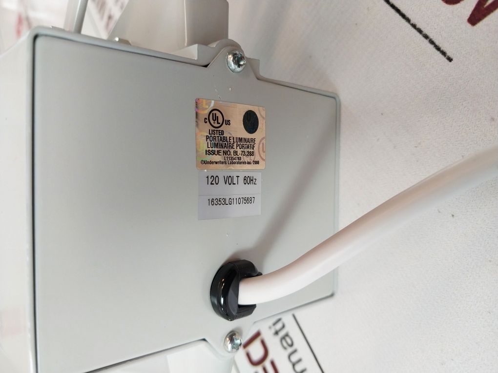 Luxo 16353Lg Light Grey Magnifier Light 120 Volt 60Hz