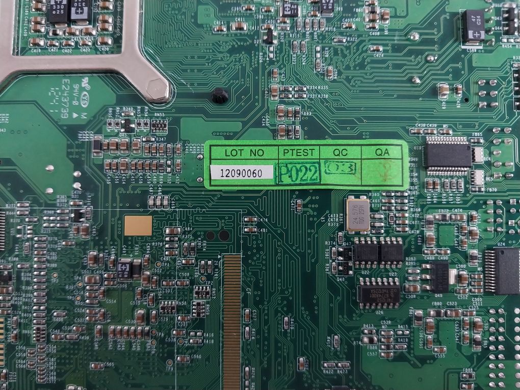 Phoenix Bios Lv-679 Mother Board E243739