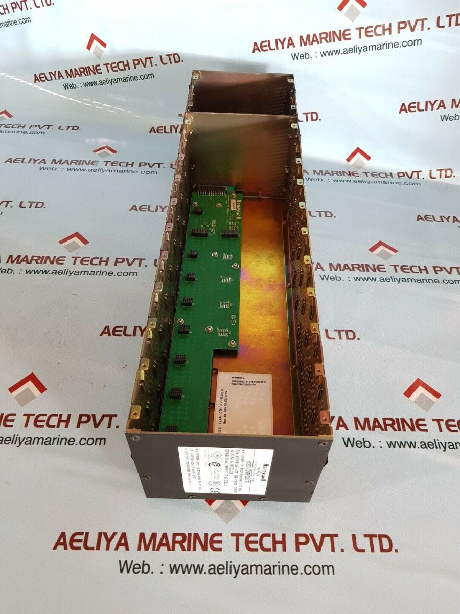 Honeywell 900r08r-0101 8 slot hc900 controller