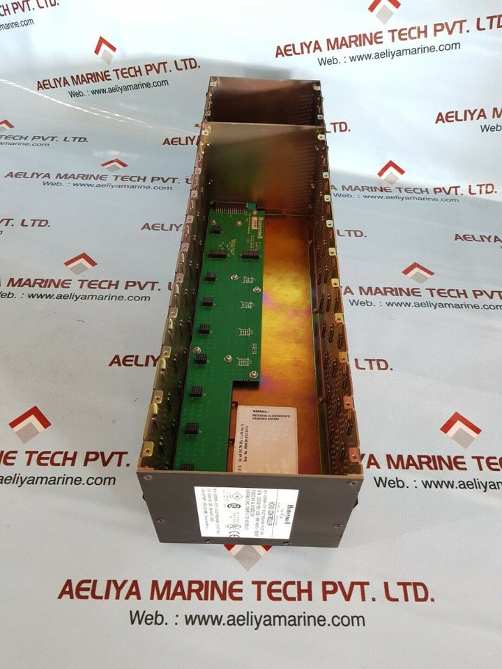 Honeywell 900r08r-0101 8 slot hc900 controller