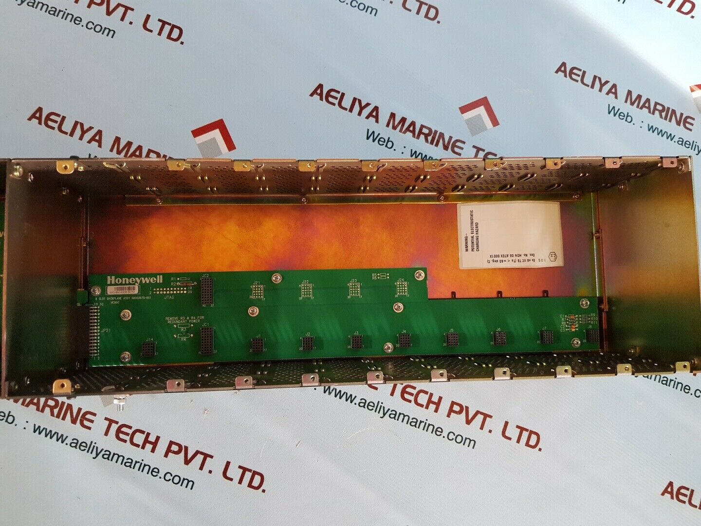 Honeywell 900r08r-0101 8 slot hc900 controller