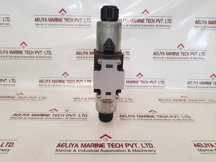 Mac Gregor 287 5949-803 Directional Control Valve