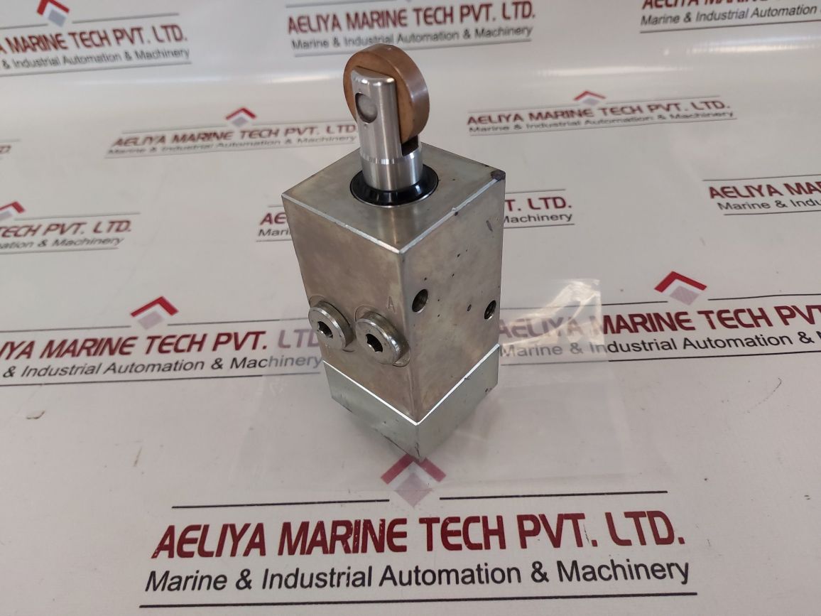 Mac Gregor Cranes 388 6361-801/396663 Valve Block