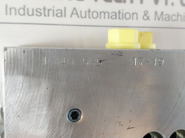 Macgregor 289 0839-801 Hydraulic Valve Block