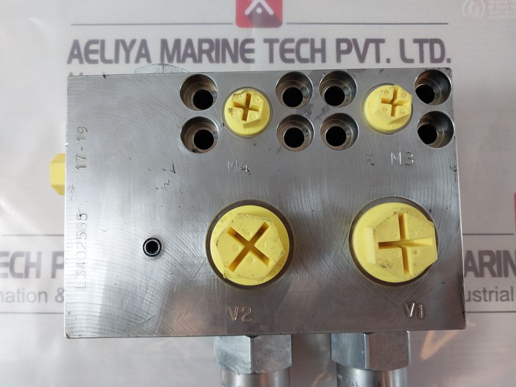 Macgregor 289 0839-801 Hydraulic Valve Block