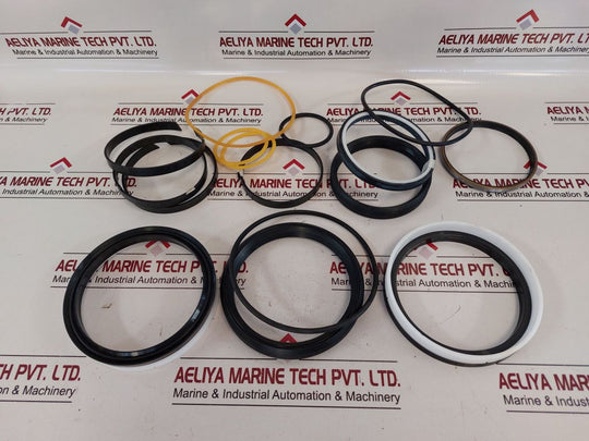 Macgregor 675 16003-012 Restoration Set

