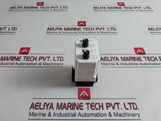 Macromatic Cokp05A28 Current Monitor Relay With Socket 70170-d