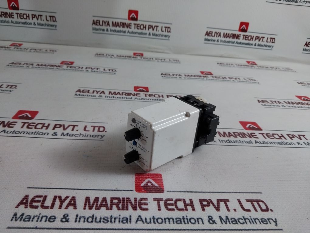 Macromatic Cokp05A28 Current Monitor Relay With Socket 70170-d