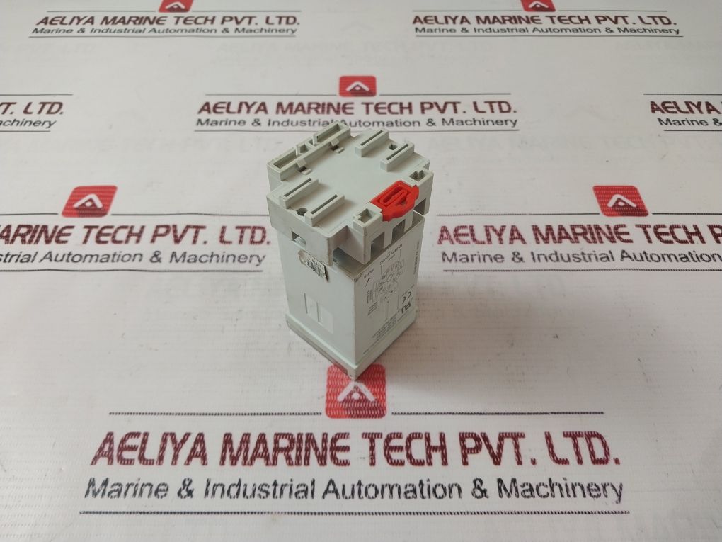 Magnecraft Tdrpro-5100 Time Delay Relay With Base