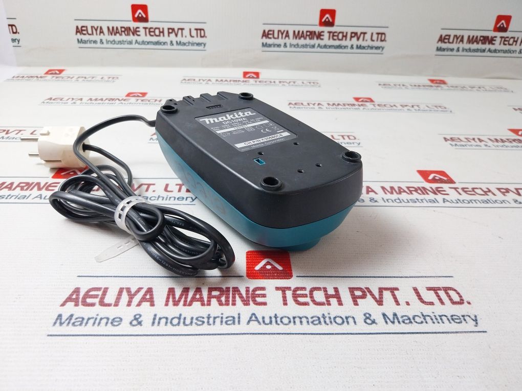 Makita Li-ion 7.2-10.8V Battery Charger Dc10Wa