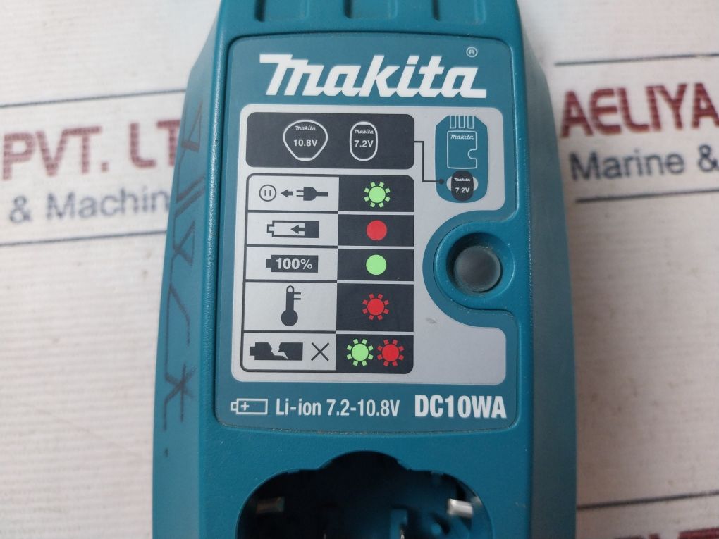 Makita Li-ion 7.2-10.8V Battery Charger Dc10Wa