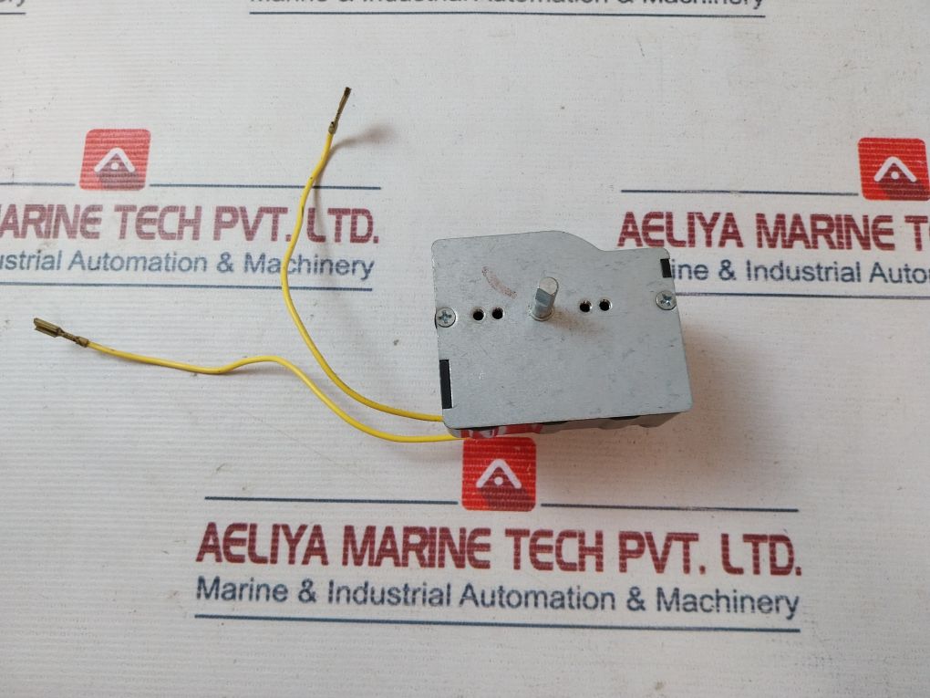 Mallory M451 Timer Switch 124025 25A 250Vac 50/60Hz