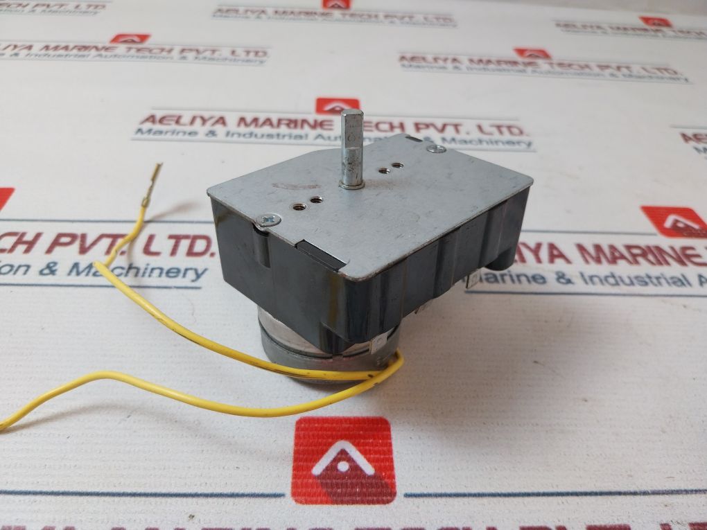 Mallory M451 Timer Switch 124025 25A 250Vac 50/60Hz