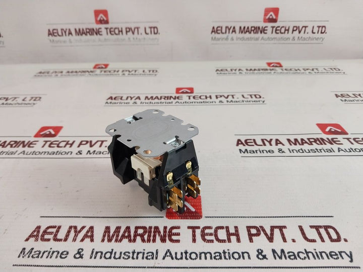 Manitowoc 20-0908-9 Contactor 1 Pole W/Shunt 556.11.00.080