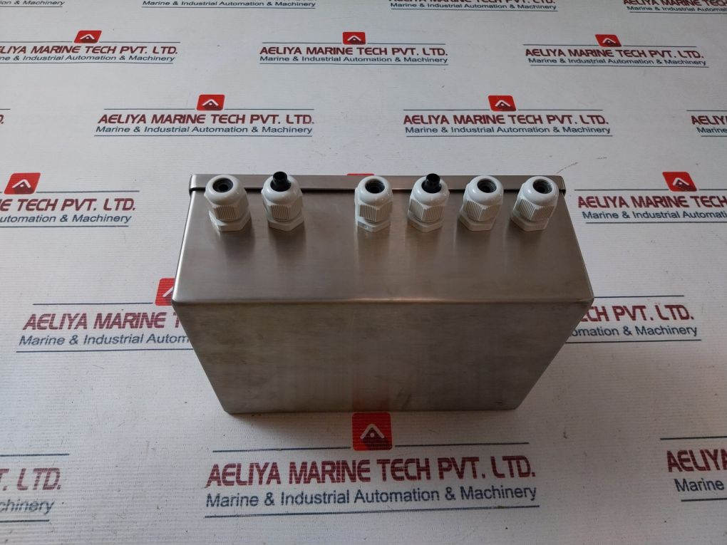 Mantracourt Lcb-0-0-0-0-ls3-lp1-lss-0 Amplifier
