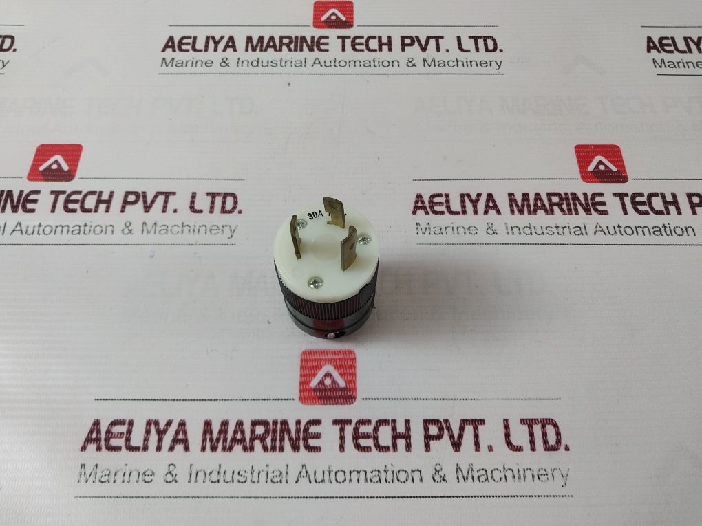 Marinco Turn & Pull