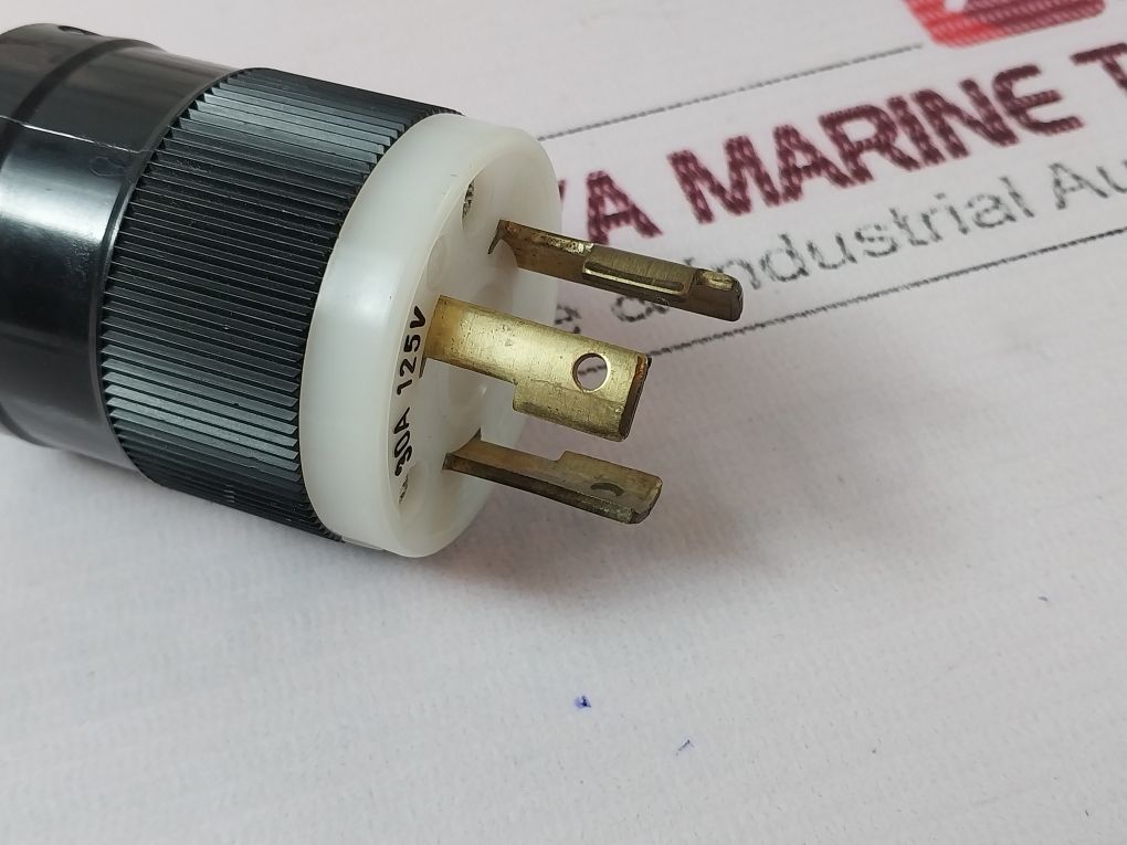 Marinco Turn & Pull