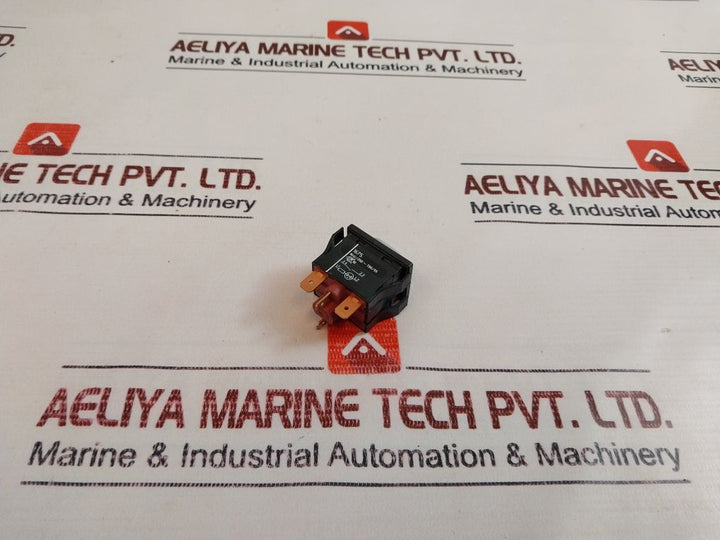 Marquardt 1675 Luminous Unipolar Push Button Switch 07Sb23R04