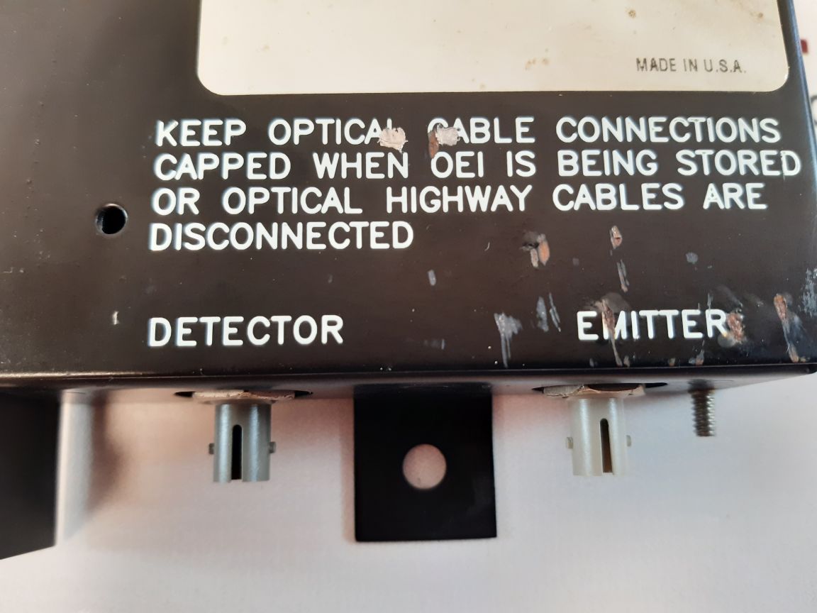 Max Control Systems 1-800-3159-max+215-393-4080 Optical/Electrical Interface