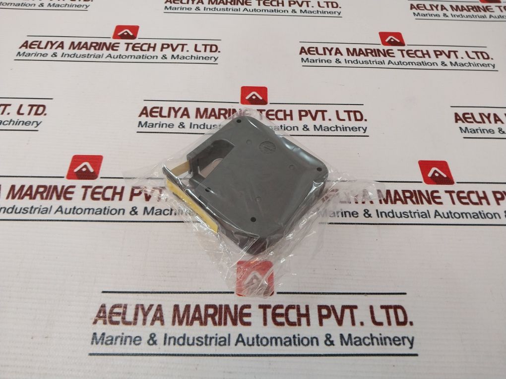 Max Lm-tp309Y Letter Twin Tape Cassette