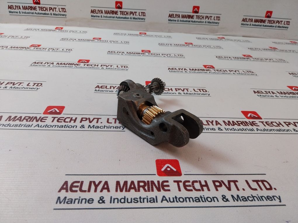 Maximart B-001-017 Worm Gear Cradle Assembly