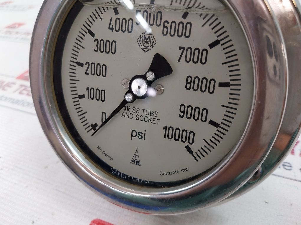 Mc Daniel Controls 0-10000 Psi Pressure Gauge 11