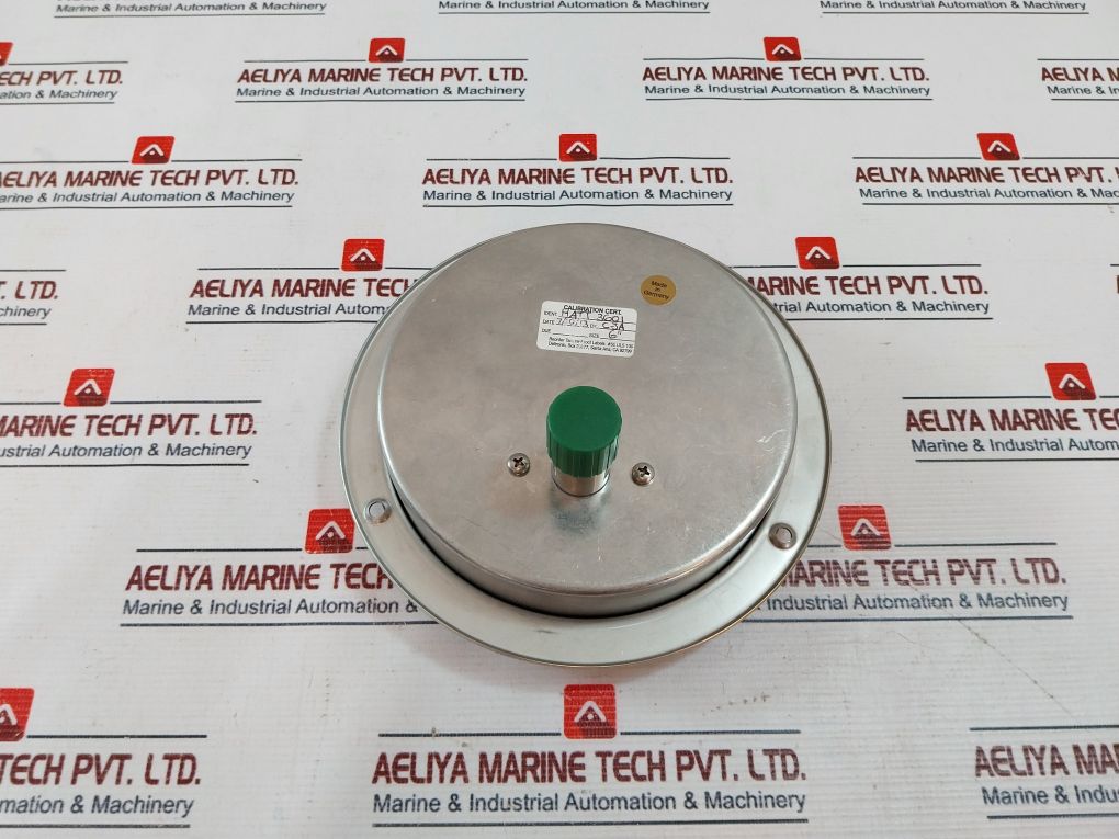 Mc Daniel Cs23025-04-b Pressure Gauge 20K Psi/Bar Panel Mount