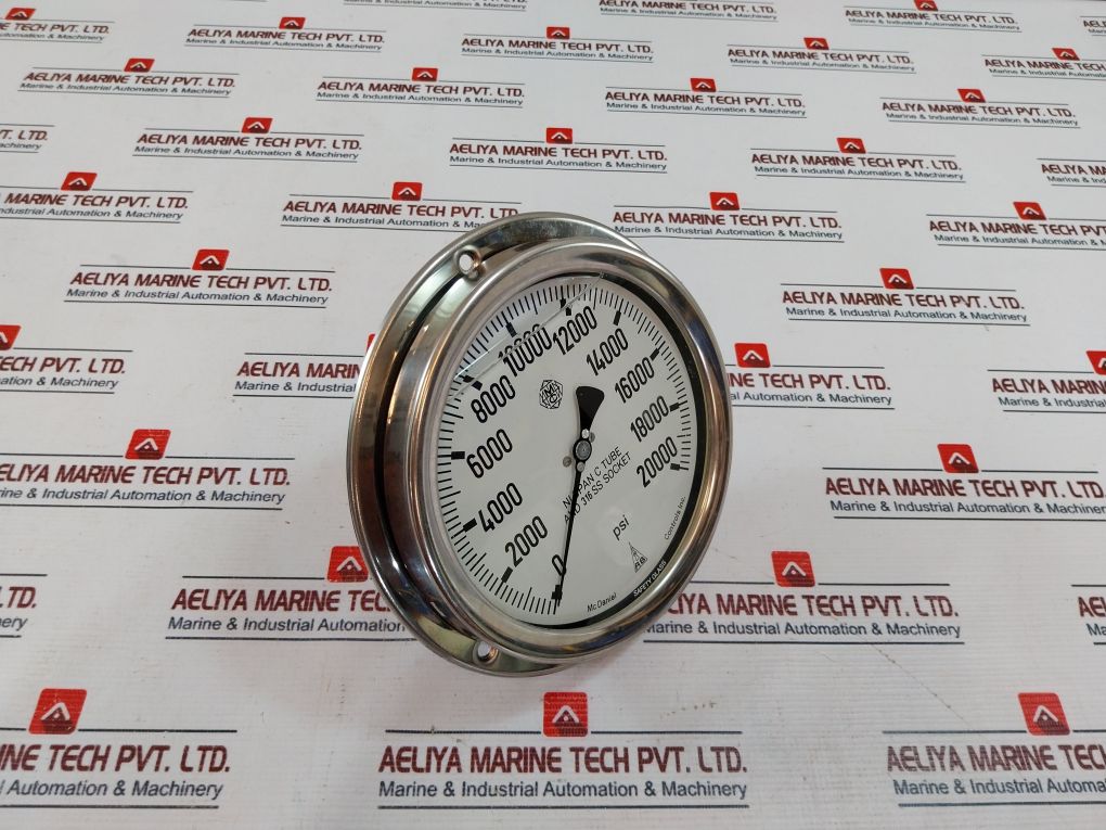 Mc Daniel Cs23025-04-b Pressure Gauge 20K Psi/Bar Panel Mount