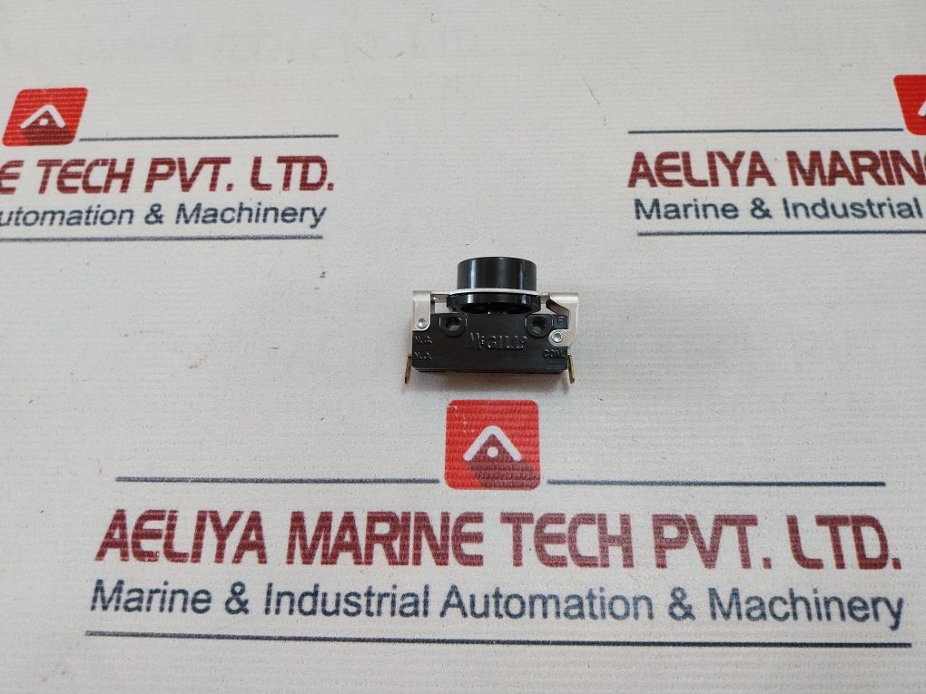 Mcgill 2610-7070 Push Button Switch 50/60Hz